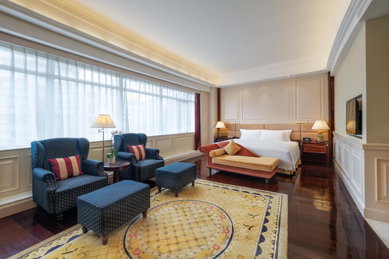 Hotel Crowne Plaza Landmark Shenzhen: Border-close Retreat With Heated Pool Shenzhen