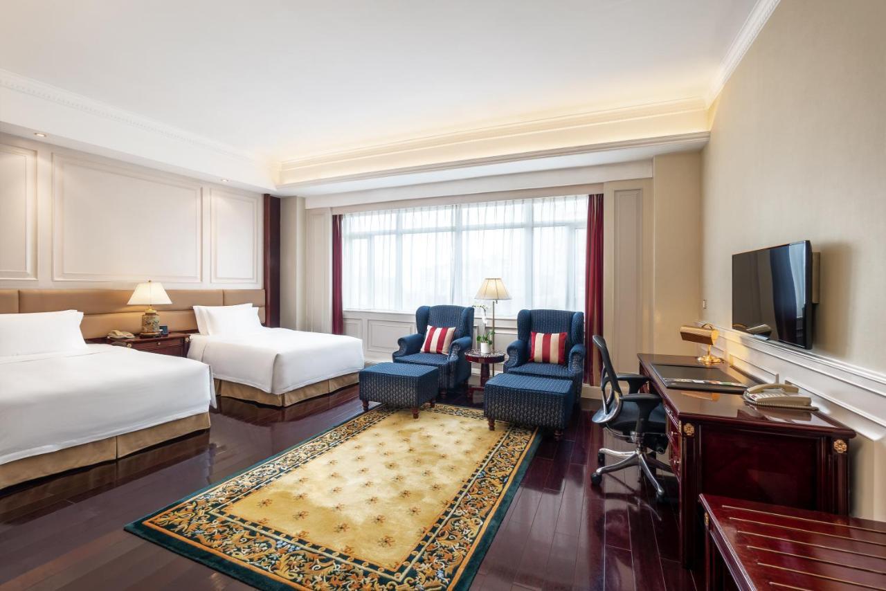 Crowne Plaza Landmark Shenzhen: Border-close Retreat With Heated Pool 5* 深圳