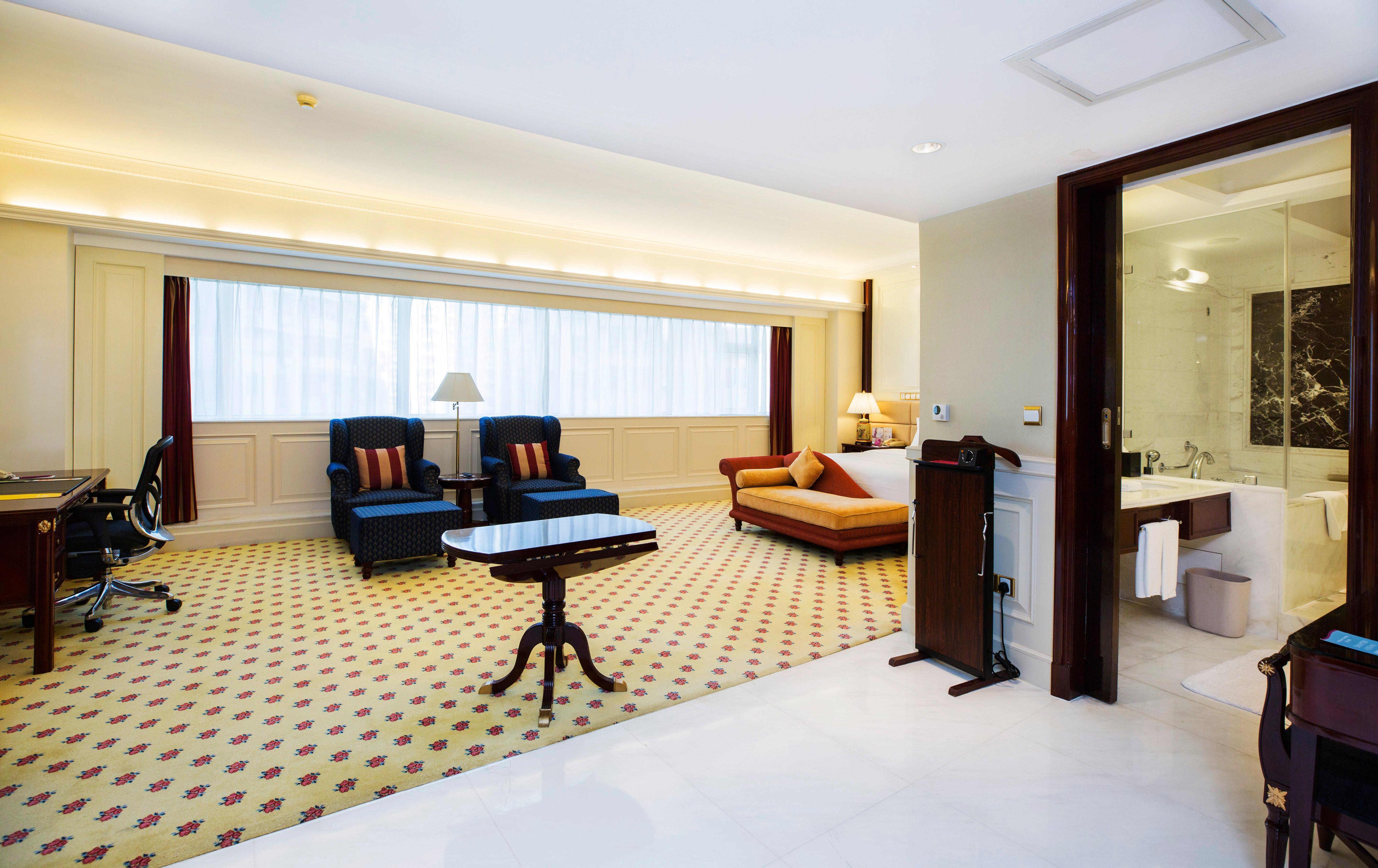 酒店 Crowne Plaza Landmark Shenzhen: Border-close Retreat With Heated Pool 5*