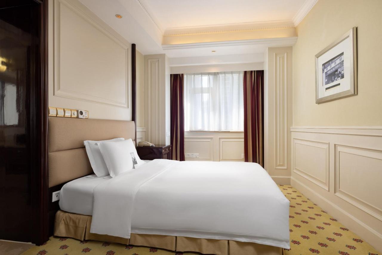Crowne Plaza Landmark Shenzhen: Border-close Retreat With Heated Pool Hotel 5*