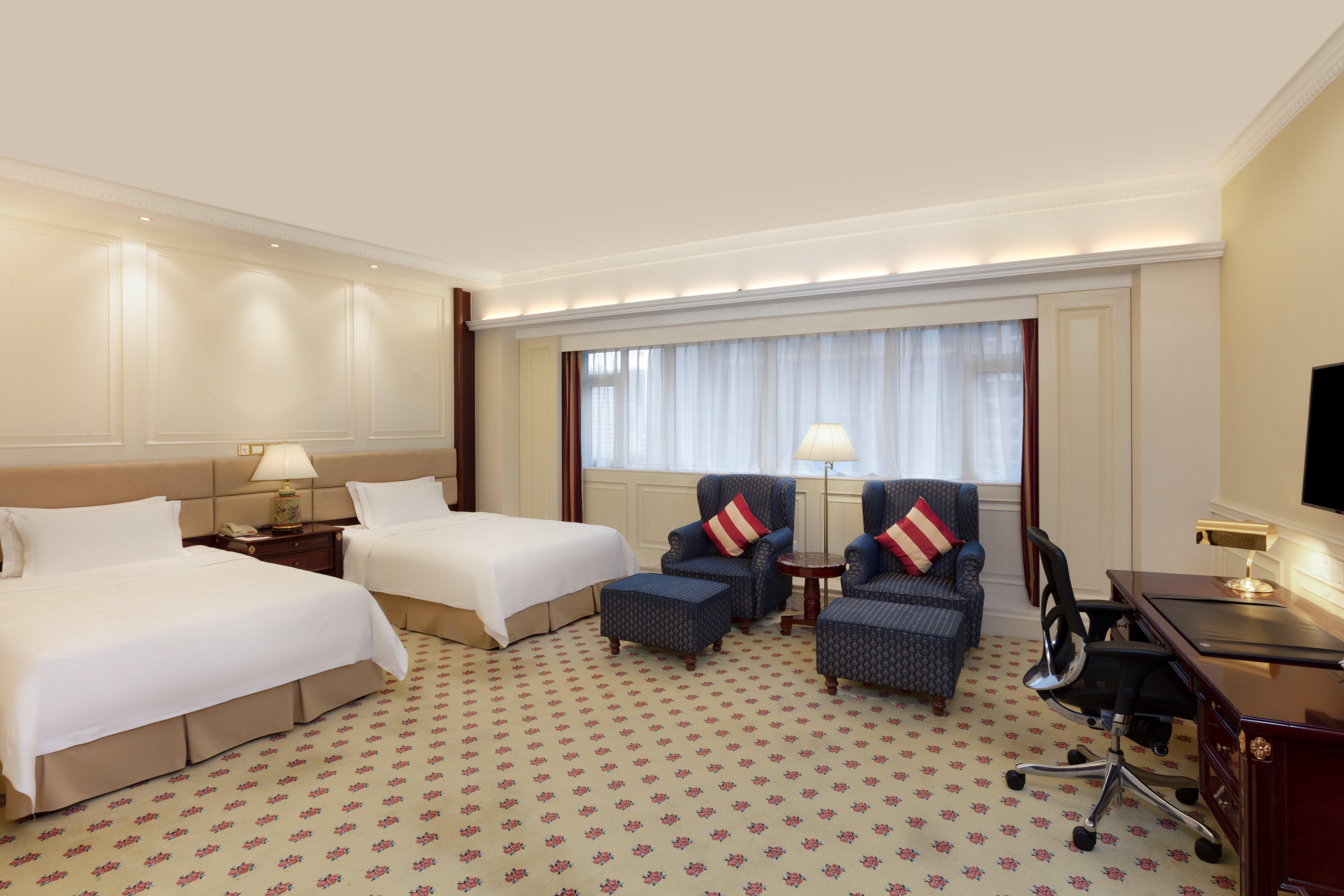 Crowne Plaza Landmark Shenzhen: Border-close Retreat With Heated Pool 酒店 深圳